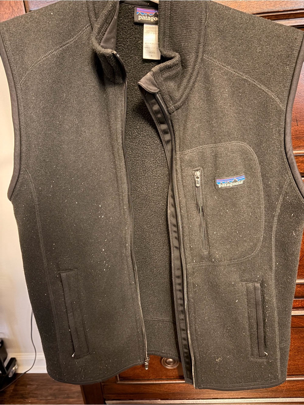 Patagonia Black Men’s Fleece Vest with Chest Pocket